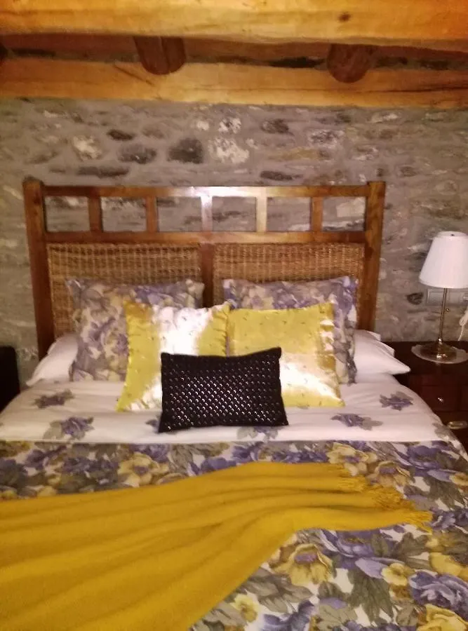 Masia D'En Valenti Anserall  Hotel