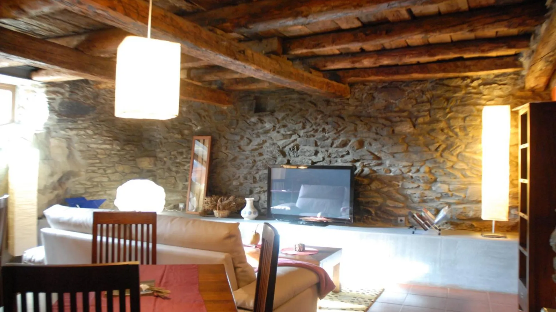 Masia D'En Valenti Anserall