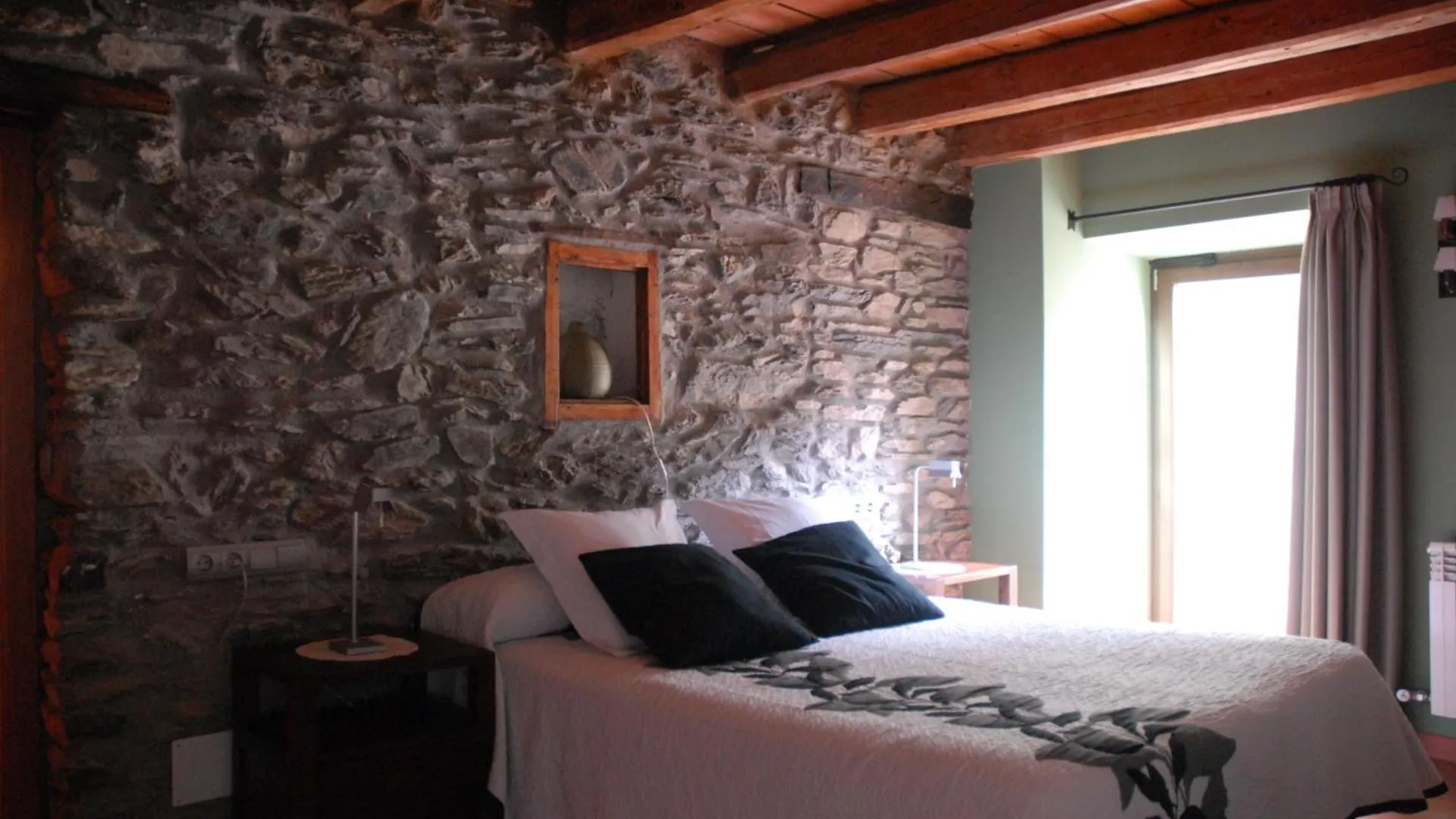 Masia D'En Valenti Anserall  Hotel Anserall (Catalonia)